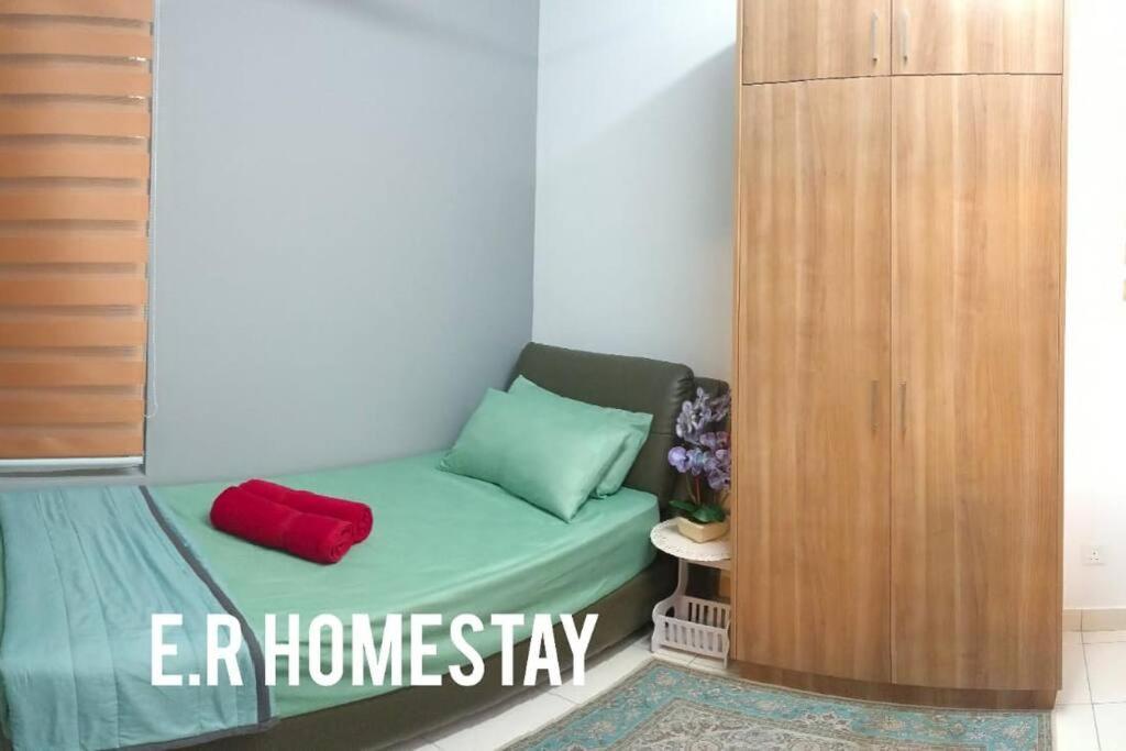 ספאנג E. R Homestay 3R2B Nearby Klia מראה חיצוני תמונה